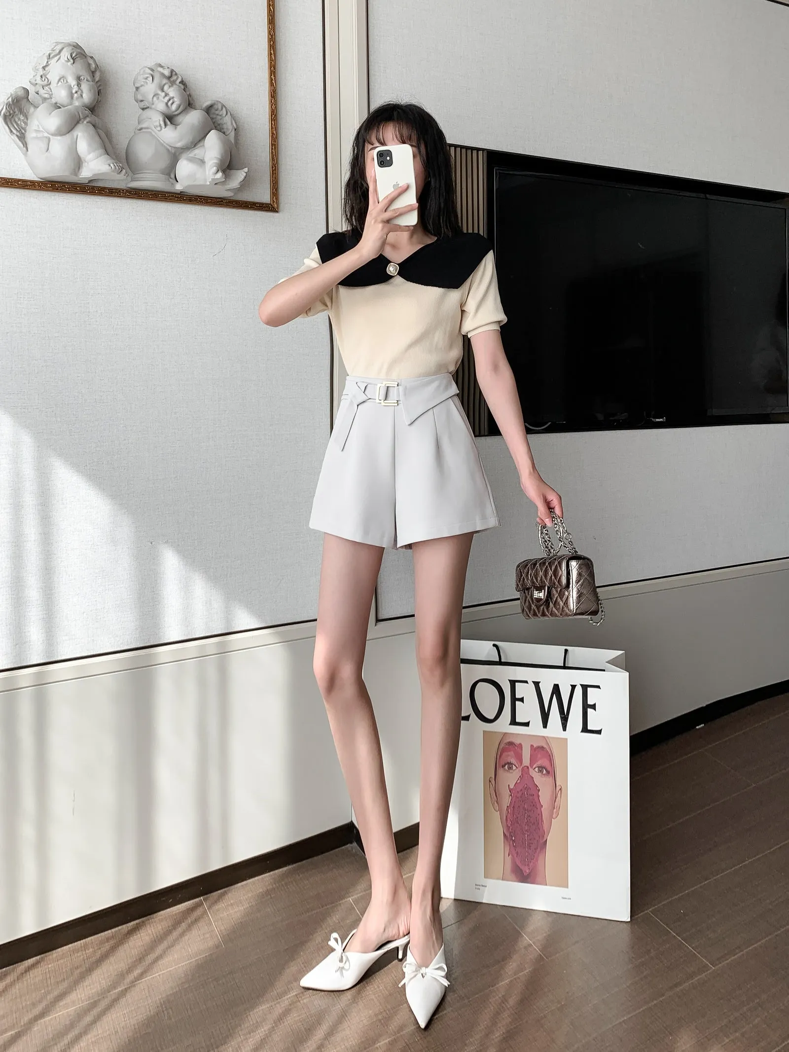 Versatile Wide Leg Chino Shorts for Women with Metal Buttons