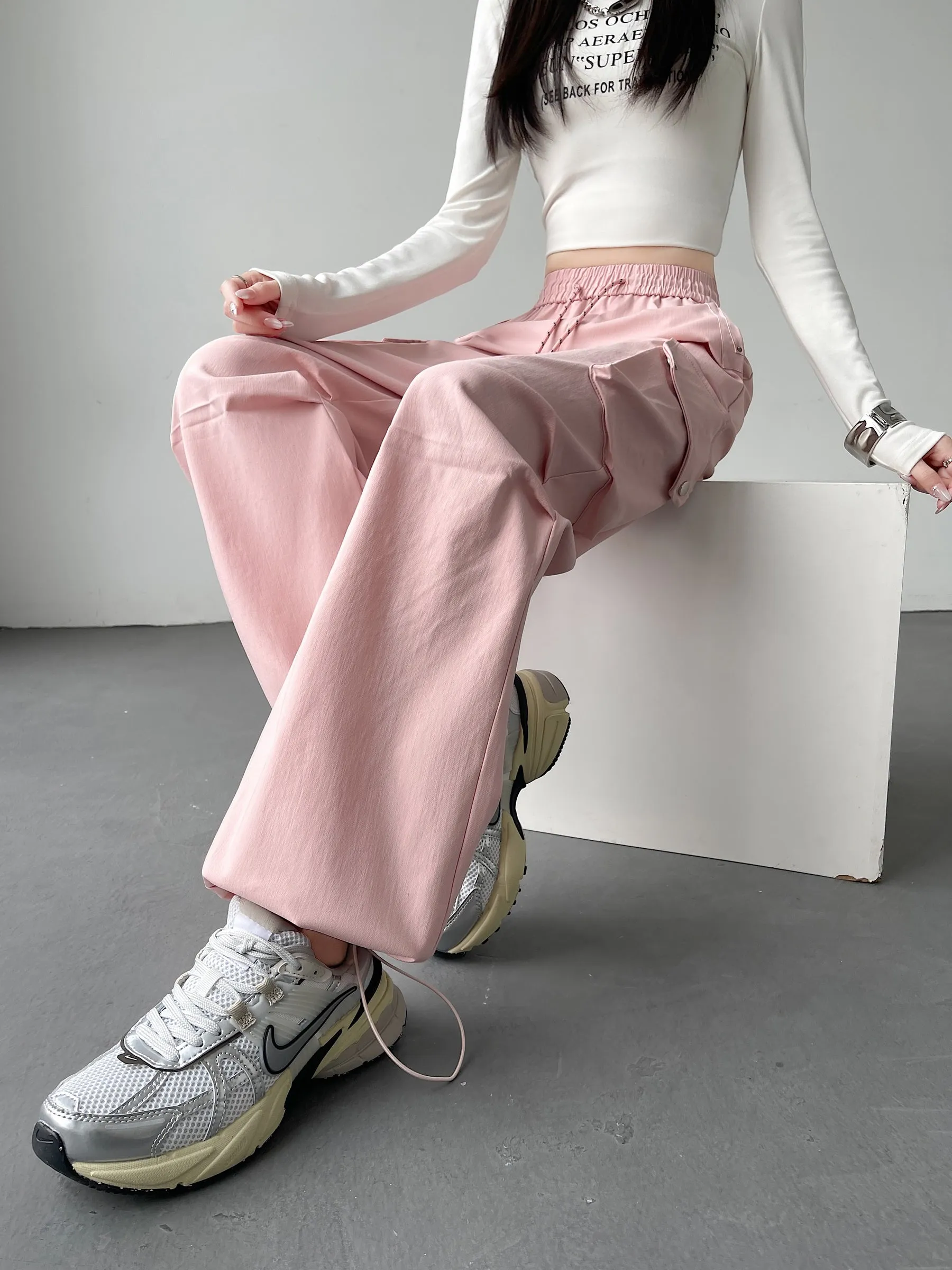 Women's Casual Drawstring Waisted Cargo Pants with Adjustable Cuffs