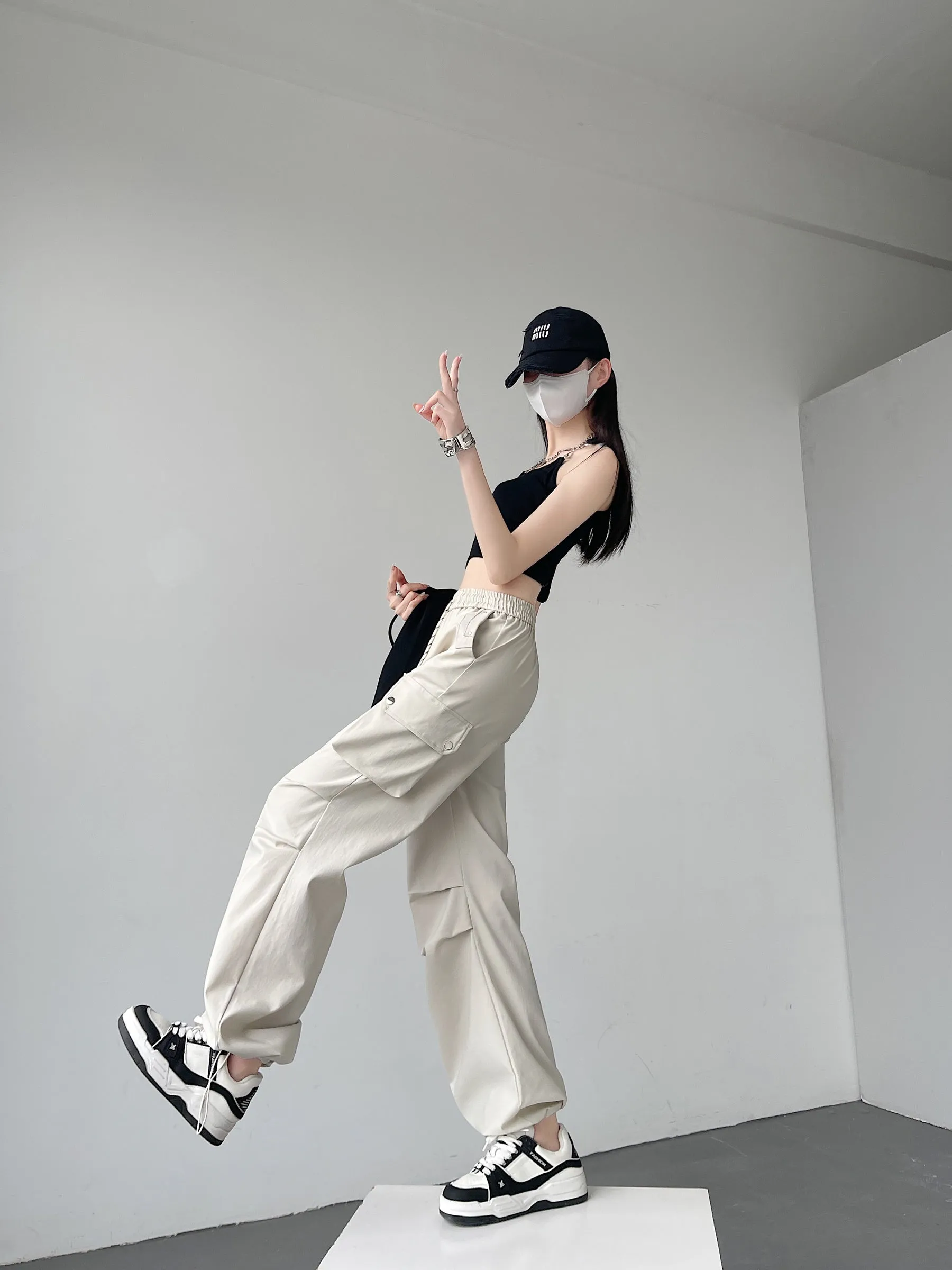 Women's Casual Drawstring Waisted Cargo Pants with Adjustable Cuffs