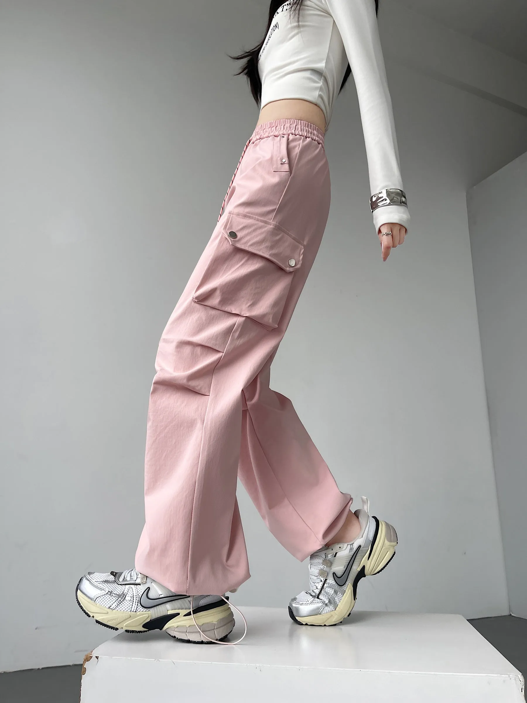 Women's Casual Drawstring Waisted Cargo Pants with Adjustable Cuffs